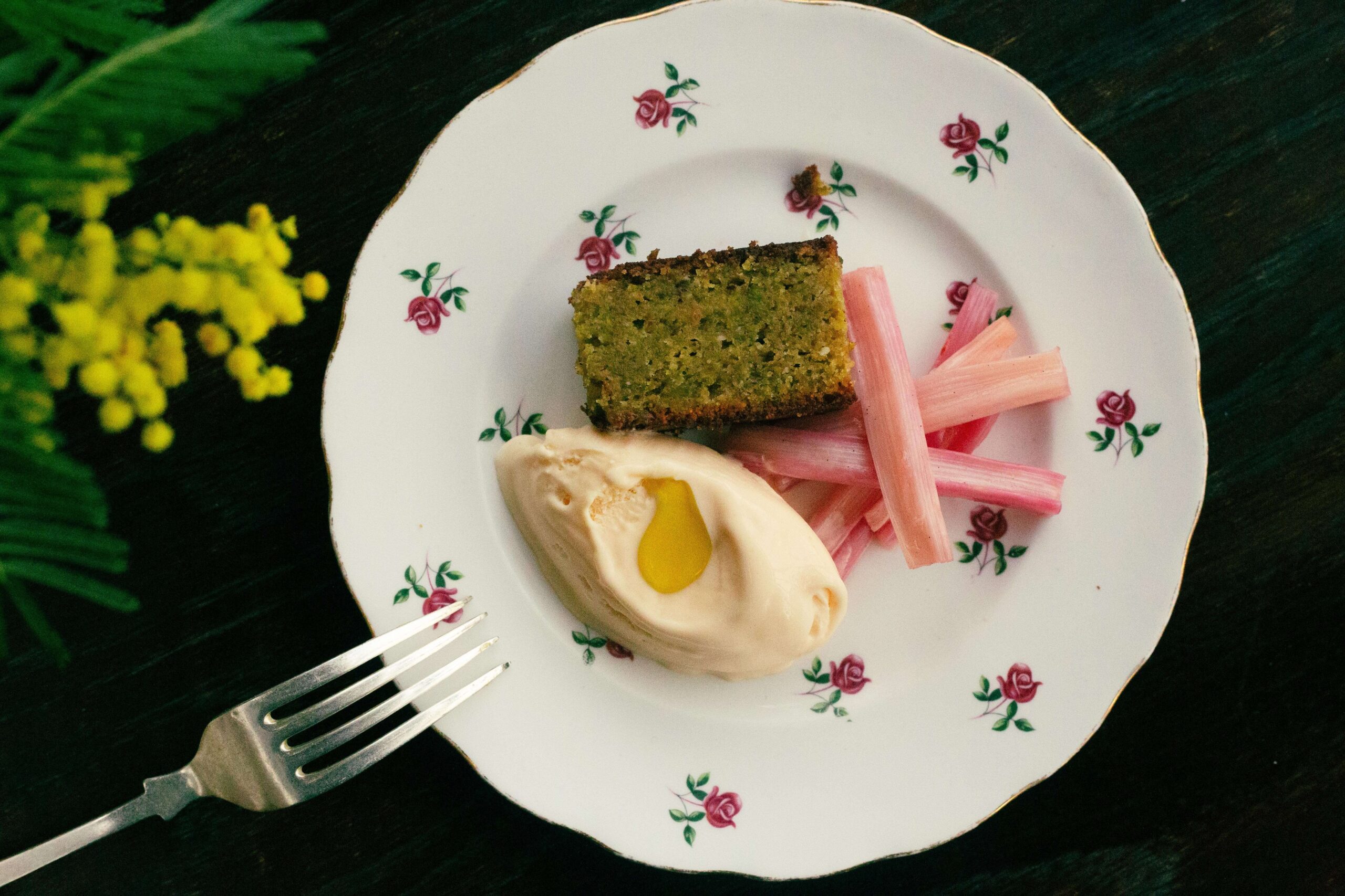 Pistachio cake at Glebe House © Glebe House