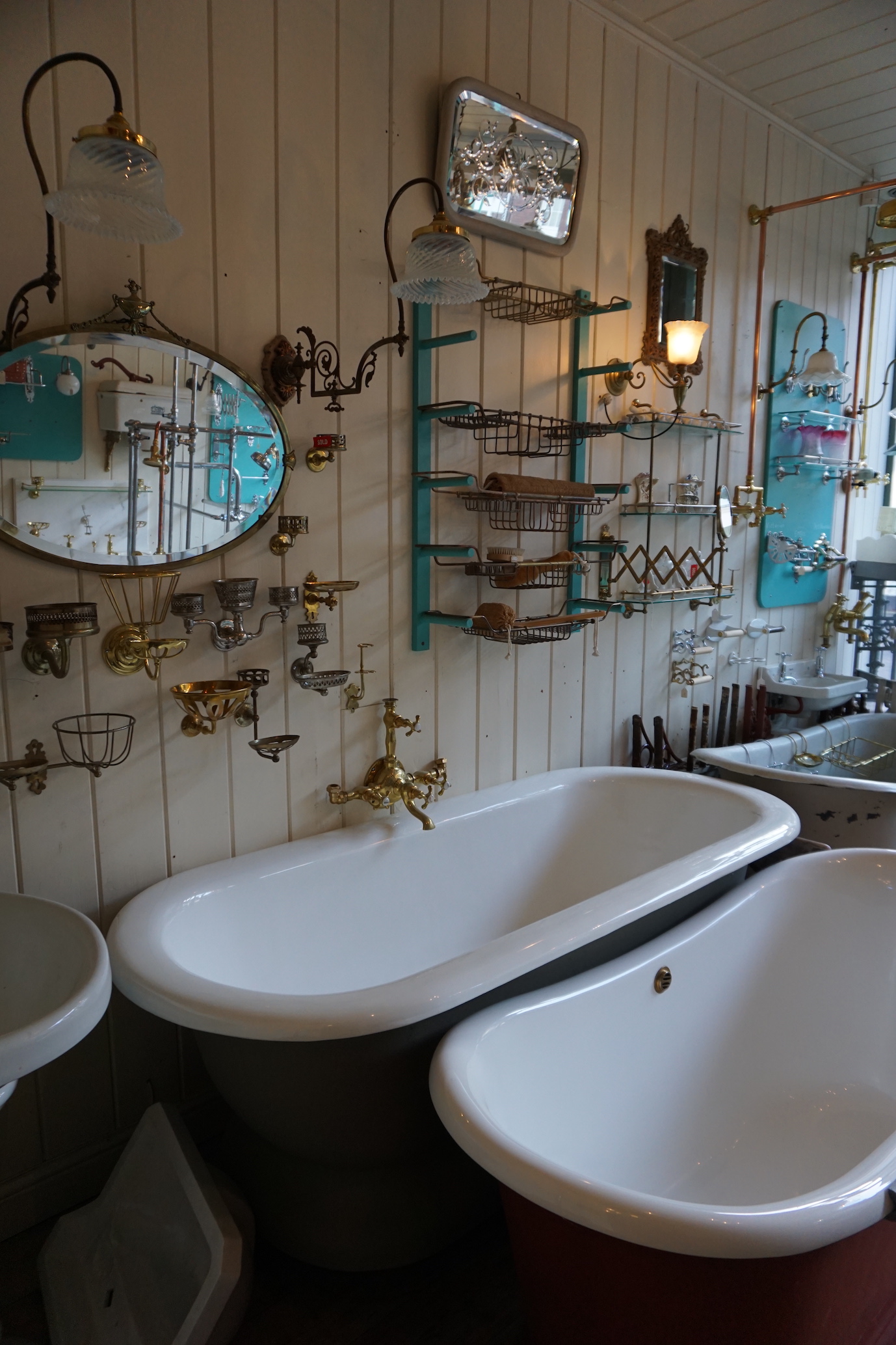 Stiffkey Antique Bathrooms © Paula Sutton